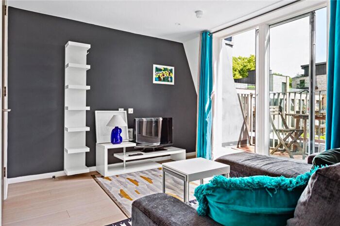 1 Bedroom Apartment For Sale In New North Road, London, N1