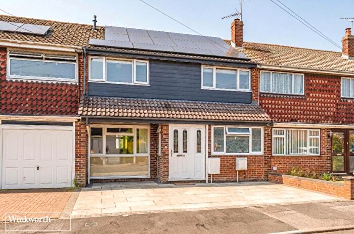 4 Bedroom House For Sale In Hillary Road, Basingstoke, Hampshire, RG21