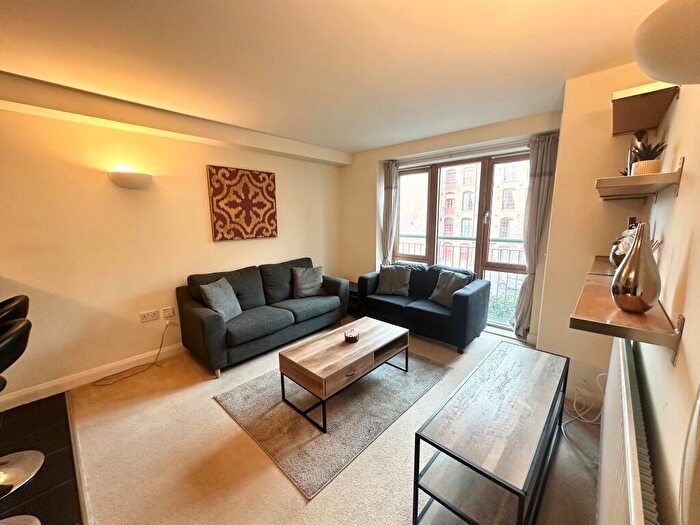 2 Bedroom Apartment To Rent In Raleigh Square, Nottingham, NG7