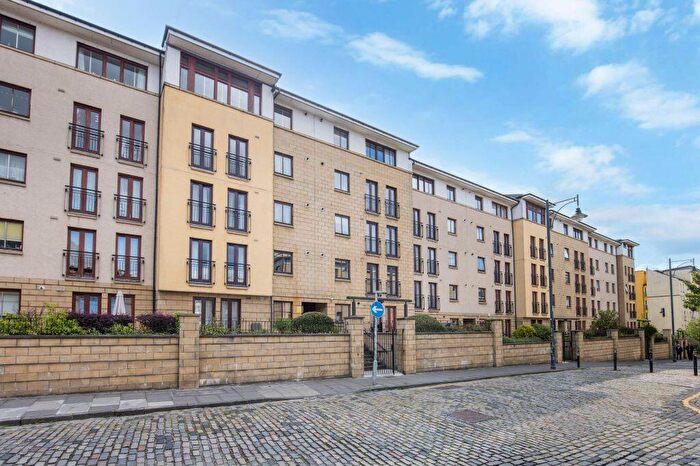 2 Bedroom Flat For Sale In (flat ), High Riggs, Tollcross, Edinburgh, EH3