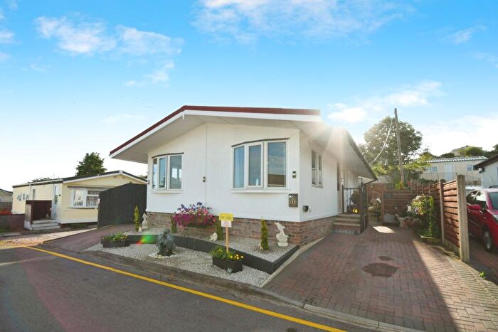 2 Bedroom Bungalow For Sale In Sunningdale Park, Chesterfield, Derbyshire, S42