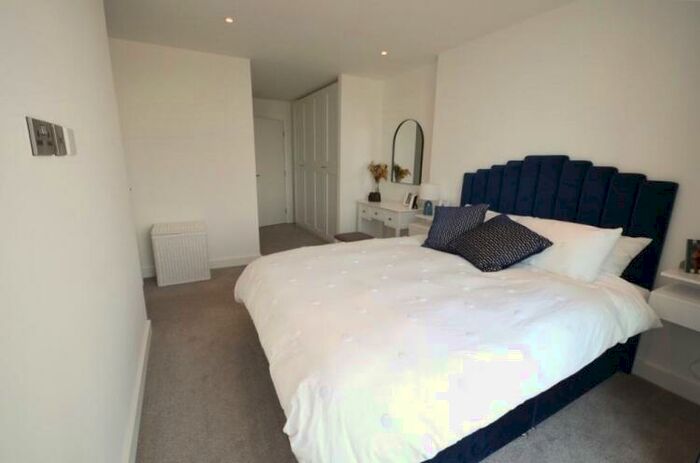 2 Bedroom Apartment To Rent In Deansgate Square, Owen Street Manchester, M15