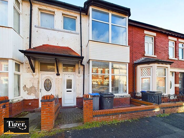 3 Bedroom Terraced House To Rent In Cunliffe Road, Blackpool, FY1