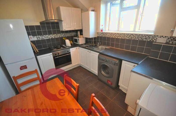 4 Bedroom Flat To Rent In Crowndale Road, Camden, NW1