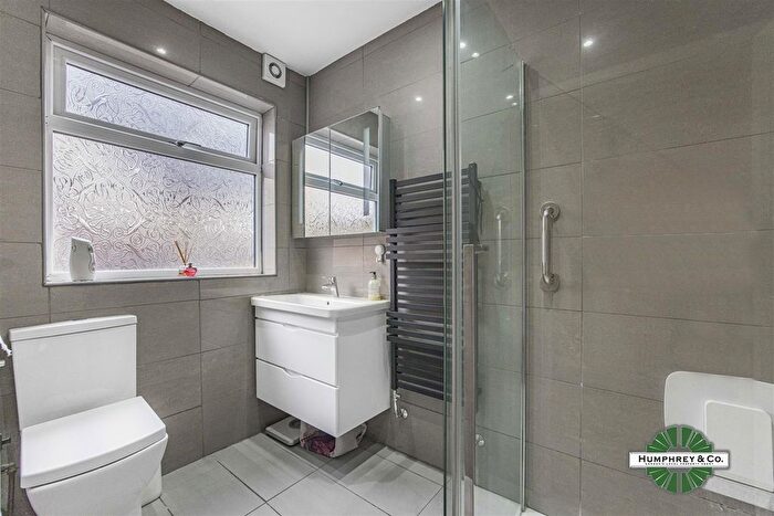 3 Bedroom Detached Bungalow To Rent In Suffolk Road, Newbury Park, IG3