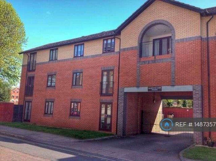 2 Bedroom Penthouse To Rent In Palmerston Court, Northampton, NN1