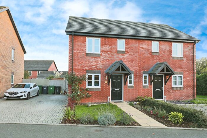 2 Bedroom Semi-Detached House For Sale In Marsden Crescent, Malvern, WR14