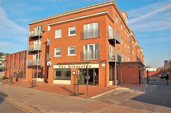 1 Bedroom Flat To Rent In Riverbank Point High, Uxbridge, Greater London, UB8