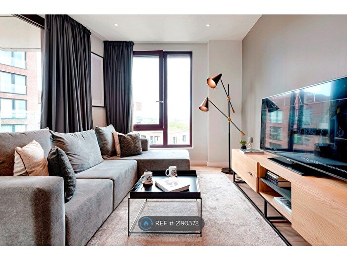 2 Bedroom Flat To Rent In Horne House, London, NW1