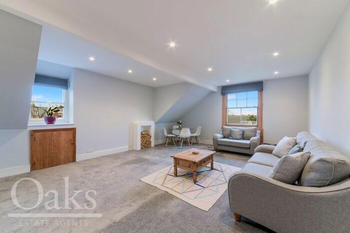 2 Bedroom Flat To Rent In Grasmere Road, London, SW16