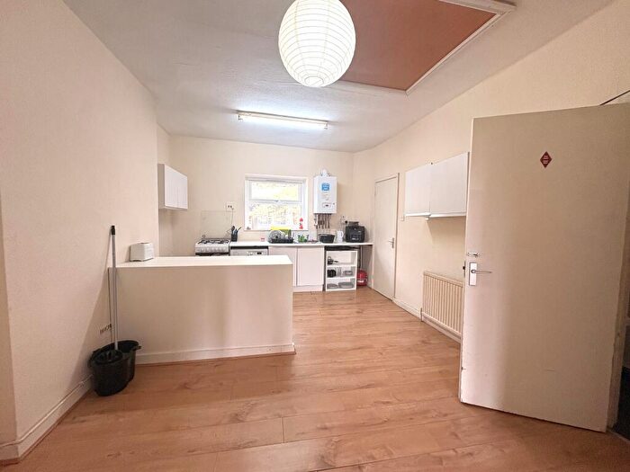 2 Bedroom Flat To Rent In Colum Rd, Cathays, Cardiff, CF10