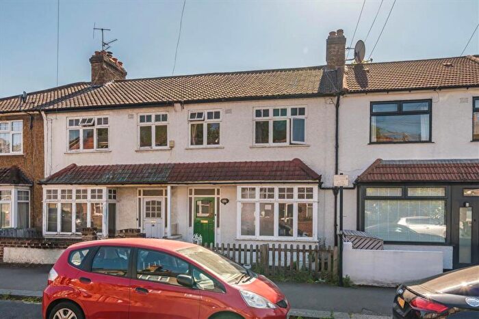 3 Bedroom Terraced House For Sale In Malyons Road, Ladywell, SE13