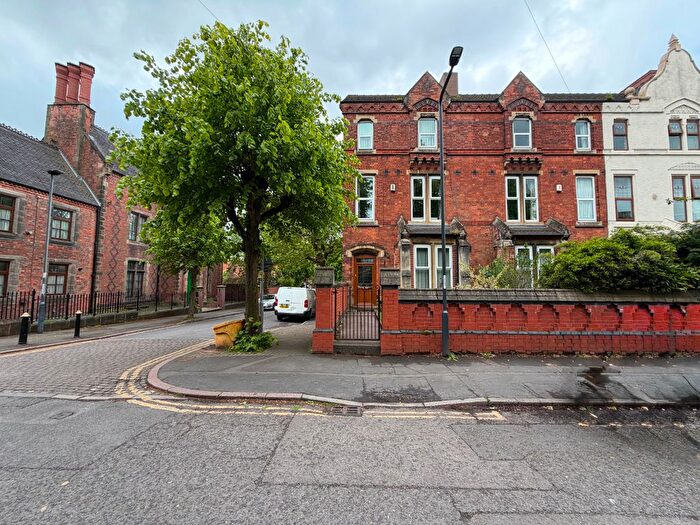 5 Bedroom Semi-Detached House To Rent In Rosehill Street, Derby, DE23