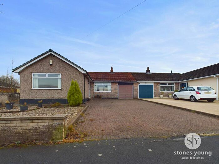 2 Bedroom Semi-Detached Bungalow For Sale In Glenshiels Avenue, Hoddlesden, BB3
