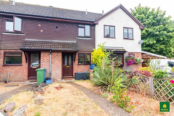 2 Bedroom Terraced House For Sale In Beaumont Grove, Aldershot, GU11