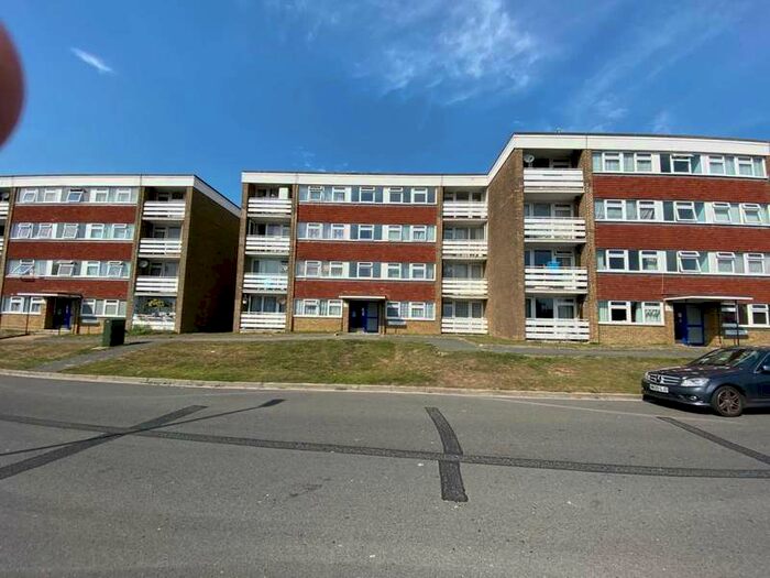 1 Bedroom Flat To Rent In Pembury Road, Eastbourne, BN23