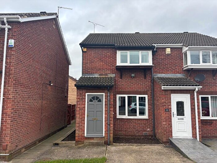 2 Bedroom Semi Detached House To Rent In Wyedale Croft, Sheffield, S20