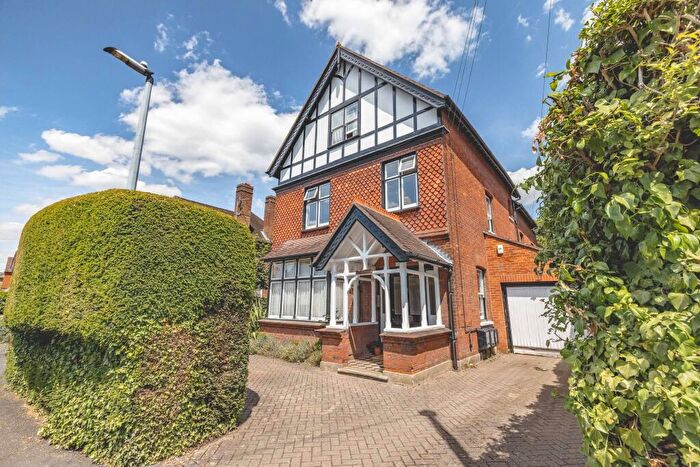 2 Bedroom Flat To Rent In Buccleuch Road, , Datchet, SL3
