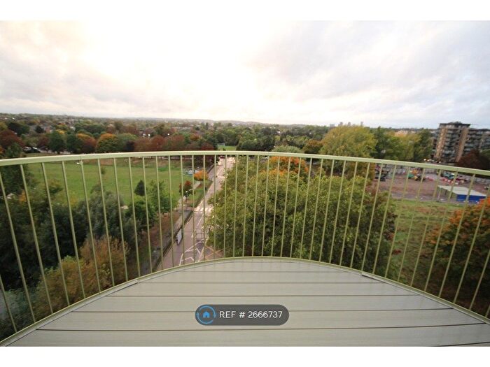 2 Bedroom Flat To Rent In Cairncross House, London, SE3