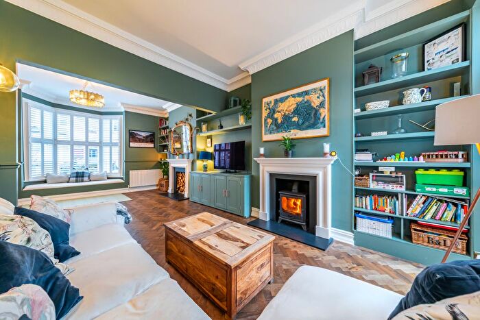 5 Bedroom End Of Terrace House For Sale In Rozel Road, London, SW4