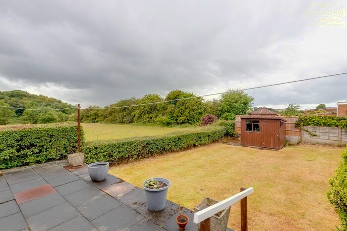 2 Bedroom Semi-Detached Bungalow For Sale In Scot Lane, Blackrod, Bolton, BL6