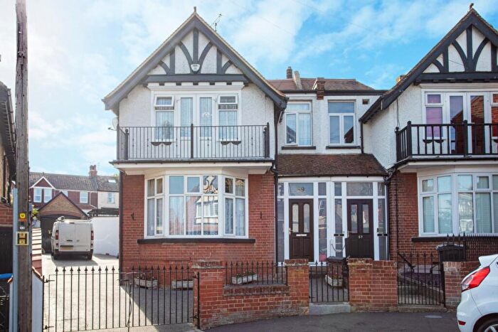 4 Bedroom Semi-Detached House For Sale In St. Georges Road, Broadstairs, Kent, CT10