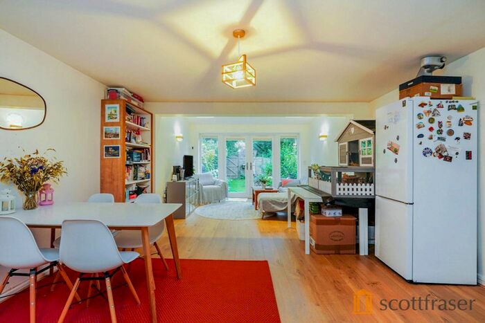 4 Bedroom Semi-Detached House To Rent In Quarry Hollow, Headington, Oxford, OX3