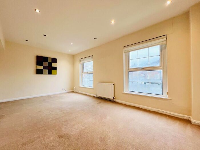 2 Bedroom Apartment To Rent In Uxbridge Road, Pinner, HA5