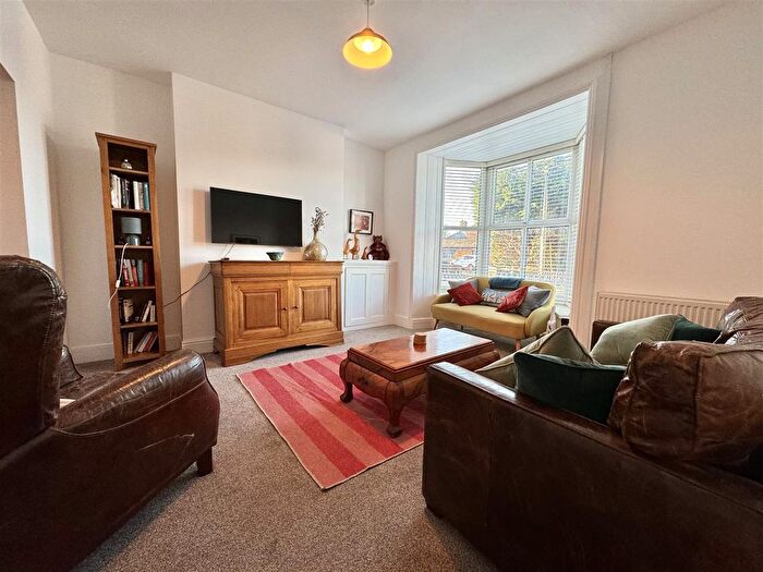 4 Bedroom Terraced House For Sale In Pwllhobi, Llanbadarn Fawr, SY23