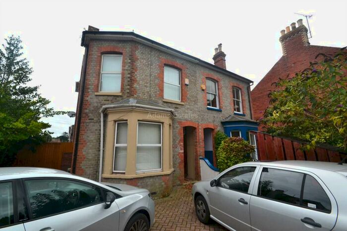 6 Bedroom Semi-Detached House To Rent In Erleigh Road, Reading, RG1