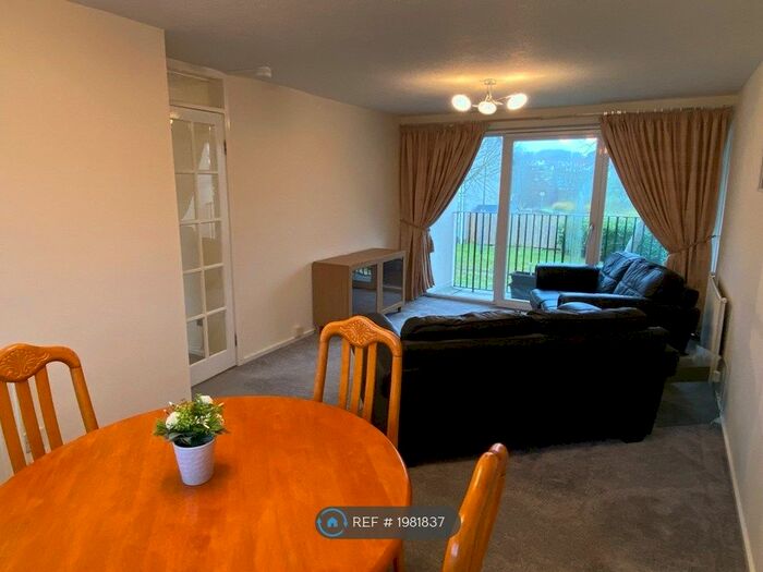 2 Bedroom Flat To Rent In St Leonards, East Kilbride, Glasgow, G74