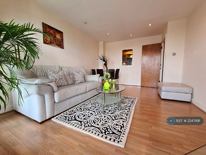 2 Bedroom Flat To Rent In Central House, London, E15