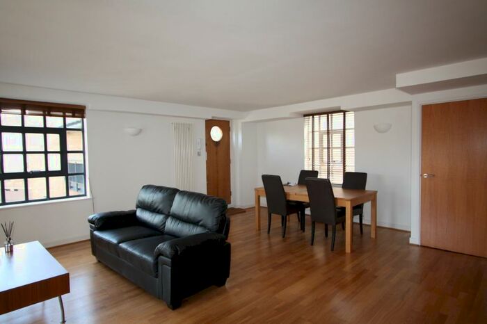 2 Bedroom Apartment To Rent In Wapping Wall, London, E1W