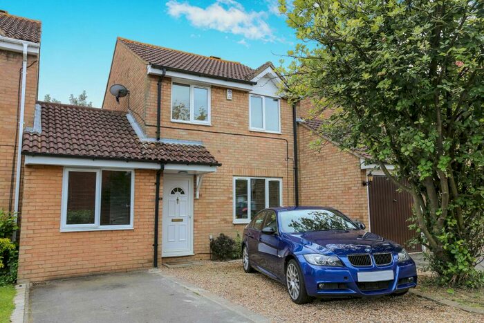 3 Bedroom House To Rent In Claverley Green, Luton, LU2