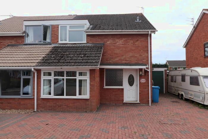 3 Bedroom Semi-Detached House To Rent In Francis Close, Penkridge, Stafford, ST19