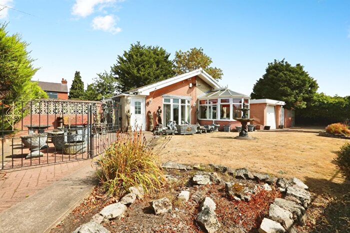 3 Bedroom Detached Bungalow For Sale In Broadwater Drive, Dunscroft, Doncaster, DN7