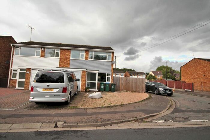 3 Bedroom Semi-Detached House To Rent In Bredon Avenue, Binley, Coventry, CV3
