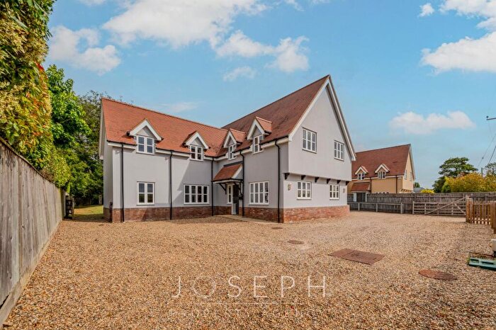 5 Bedroom Detached House For Sale In The Street, Chattisham, IP8