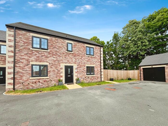 4 Bedroom Link Detached House For Sale In Rocking Horse Drive, Pickhill, YO7