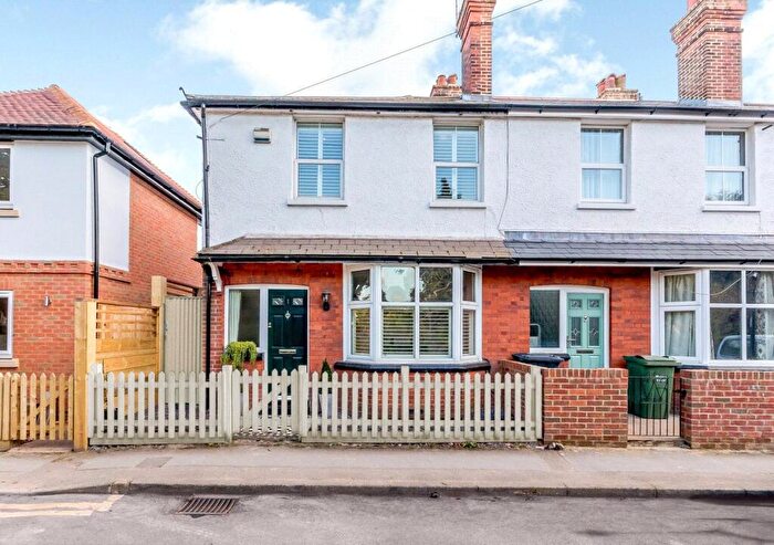 2 Bedroom Semi Detached House For Sale In Josephs Road, Guildford, GU1