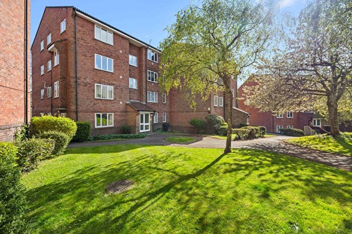 1 Bedroom Studio For Sale In St. Leonards Park, East Grinstead, RH19