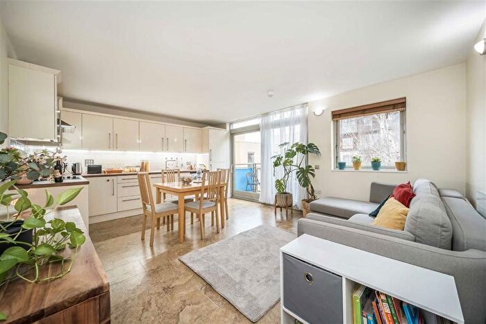 2 Bedroom Flat To Rent In Greenroof Way, Greenwich, SE10