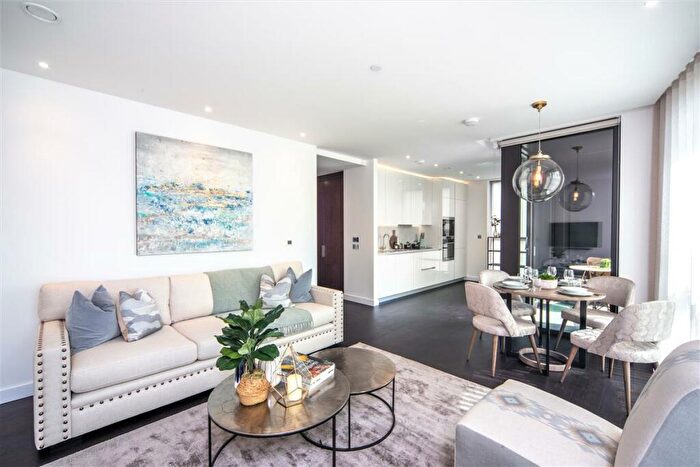2 Bedroom Flat To Rent In Charles Clowes Walk, SW11
