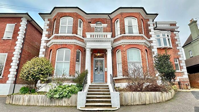 1 Bedroom Flat For Sale In Laton Road, Hastings, TN34