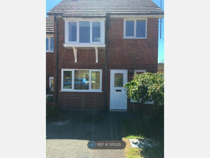 3 Bedroom Semi-Detached House To Rent In Falkland Close, Exeter EX4