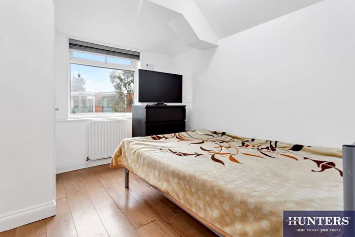 1 Bedroom Flat For Sale In Melrose Avenue, Willesden Green, London, NW2