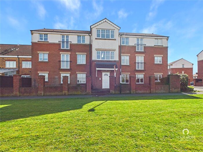 2 Bedroom Flat To Rent In Harwood Drive, Houghton Le Spring, Tyne And Wear, DH4