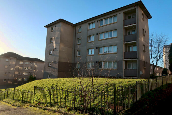 2 Bedroom Flat To Rent In Keal Crescent, Knightswood, G15