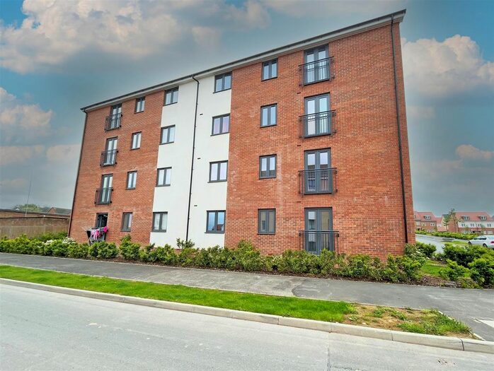 2 Bedroom Flat To Rent In Weightman Avenue, Gedling, Nottingham, NG4