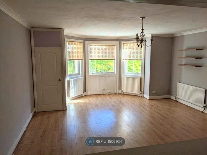 1 Bedroom Flat To Rent In Bishops Down Road, Tunbridge Wells, TN4